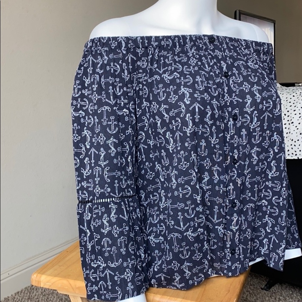 Crop top - Picture 2 of 2